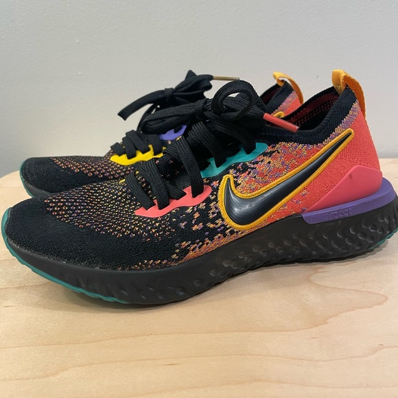 Womens Nike Epic React Flyknit 2 Running Shoes, Size 7 - Picture 4 of 10